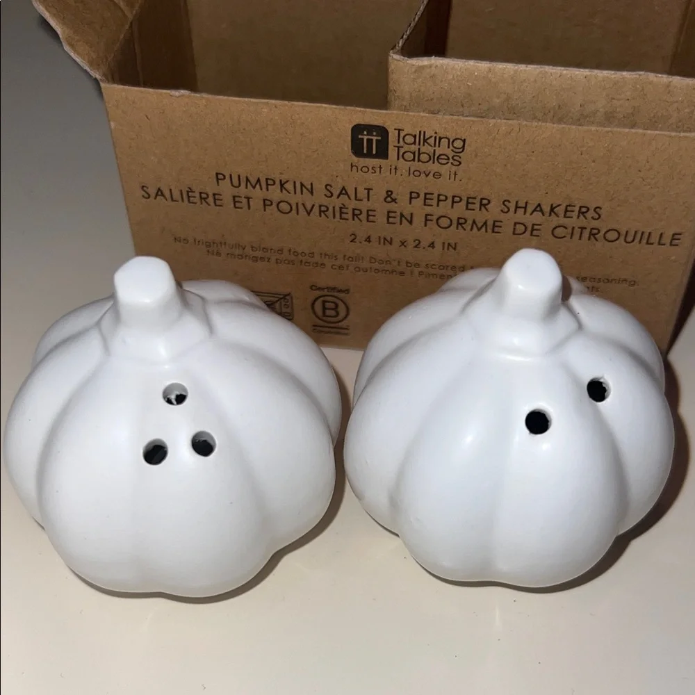 Citrine Cream Ceramic Creamer & Sugar Collection and Pumpkin Salt & Pepper Shake